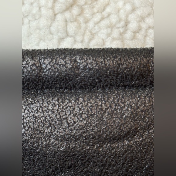 Vigoss Sherpa and Faux Leather Jacket - Picture 3 of 6